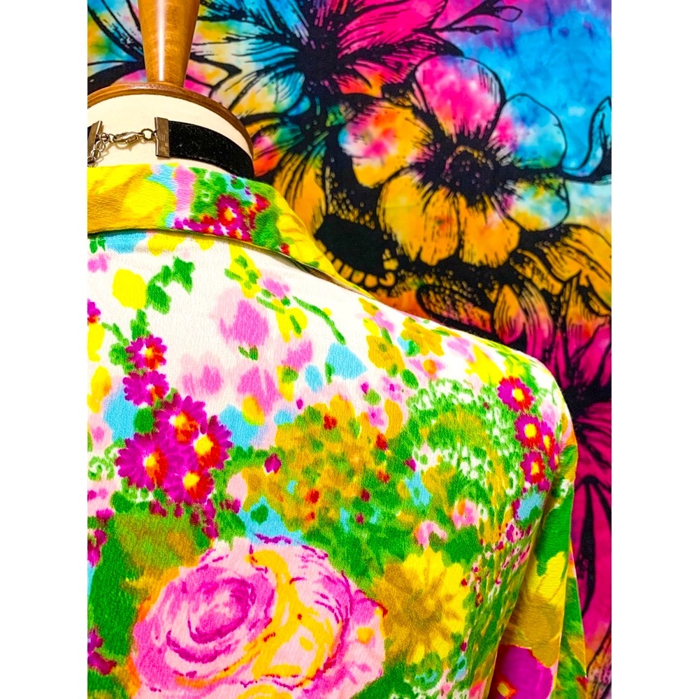 🌈 Amazing Vintage Art top - Picture 1 of 11